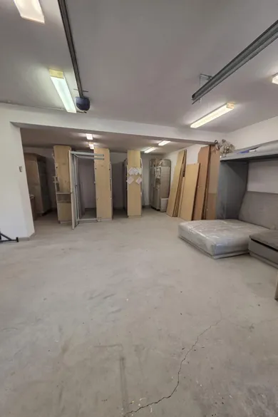 Komerčné priestory na prenájom, Pezinok · €660