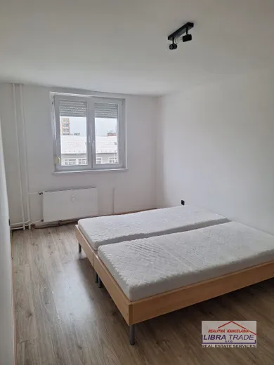 Na predaj 2-izbový byt, 67 m², Nové Zámky, Ľ. Štúra