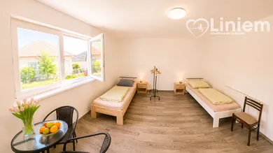 Domy na prenájom 2-izbový, Nitra · €300