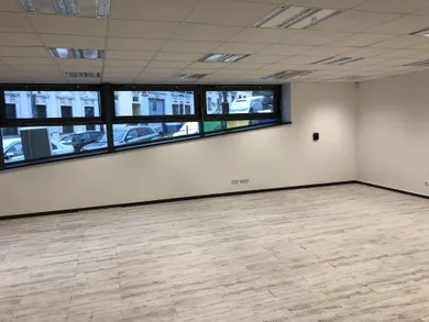 Na prenájom komerčné, 111 m², Bratislava-Nové Mesto, Smrečianska