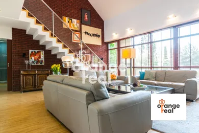 Na predaj 5-izbový dom, 300 m², Malá Ida, Tulipánová