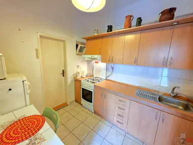 Na predaj 2-izbový byt, 59 m², Bratislava-Staré Mesto, Biela