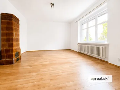 Mieszkania na wynajem, 5-pokojowe, Bratislava-Staré Mesto · €1350
