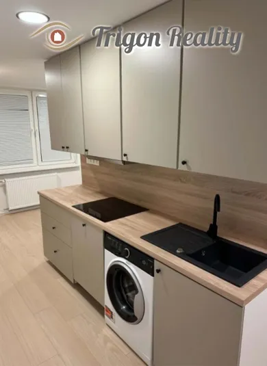 Eladó lakások, 3-szobás, Komárno · €132 900