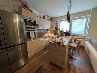 Na predaj 3-izbový byt, 58 m², Komárno