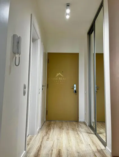 Na predaj 2-izbový byt, 63 m², Bratislava-Devínska Nová Ves