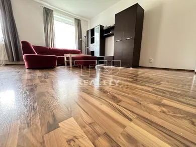 Na predaj 1-izbový byt, 40 m², Trenčín