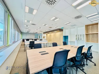 Na prenájom komerčné, 146 m², Bratislava-Ružinov, Prievozská
