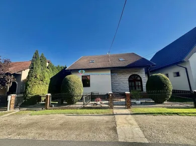 Eladó házak, Veľký Meder · €255 000