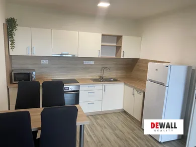 Квартиры в аренду, 2-комнатные, Bratislava-Nové Mesto · €800