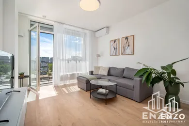 Mieszkania na wynajem, 2-pokojowe, Bratislava-Nové Mesto · €910