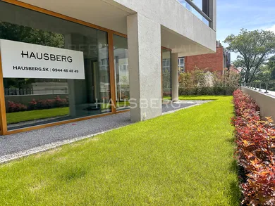 Na predaj komerčné, 175 m², Bratislava-Staré Mesto, Partizánska