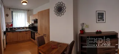 Na prenájom 3-izbový byt, 91 m², Bratislava-Staré Mesto, Žižkova