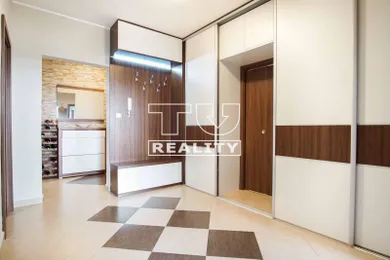 Mieszkania na sprzedaż, 3-pokojowe, Kežmarok · €159 000