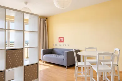 Na prenájom 1-izbový byt, 45 m², Bratislava-Petržalka, Vyšehradská
