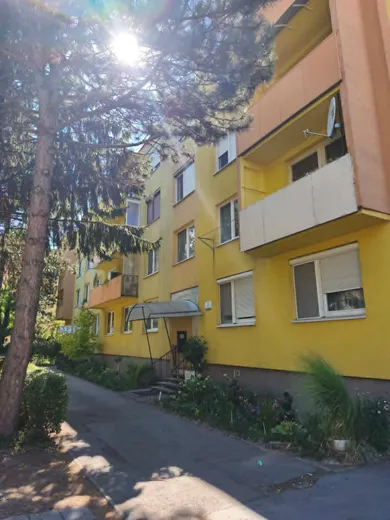 Na predaj byt v Nové Zámky · €129 900 · Pôvodný stav