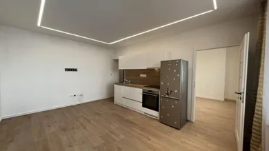 Na prenájom 1-izbový byt, 36 m², Lučenec, Ulica maršála Malinovského