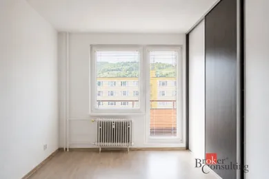 Na predaj 2-izbový byt, 65 m², Hriňová, Školská