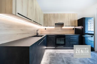 Na predaj 3-izbový byt, 80 m², Nitra, Petzwalova