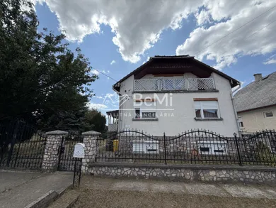 Na predaj dom, 500 m²