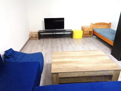Na prenájom 1-izbový byt, 40 m², Stupava, Cementárenská