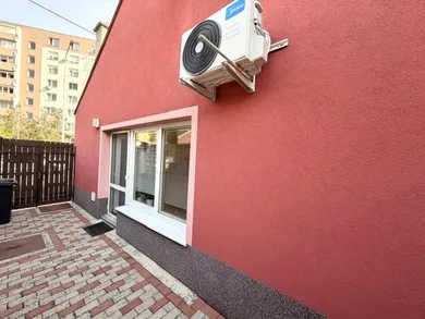 Na predaj dom, 30 m², Nové Zámky, Pod kopcom