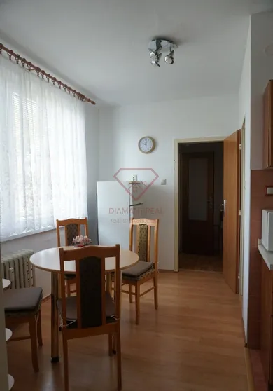 Na predaj 3-izbový byt, 74 m², Sereď, D. Štúra