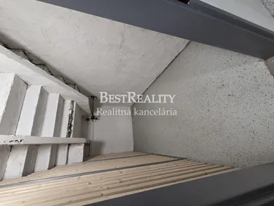 Na predaj 1-izbový byt, 22 m², Bratislava-Staré Mesto