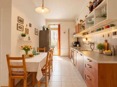 Na predaj 4-izbový byt, 137 m², Bratislava-Staré Mesto, Paulínyho