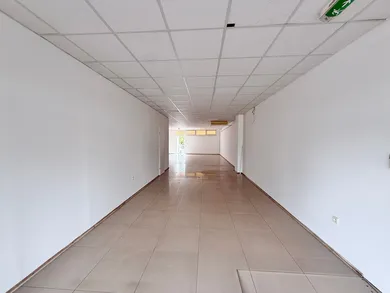Na prenájom objekt, 85 m², Sereď, Námestie Slobody