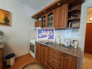 Na prenájom 1-izbový byt, 36 m², Levice, Perecká ul.