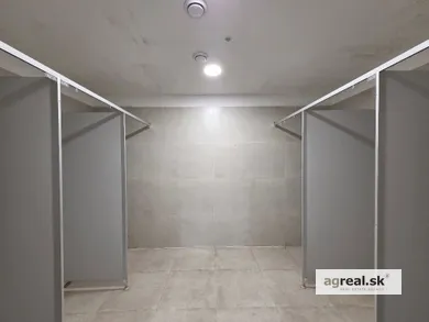 Na prenájom komerčné, 840 m², Bratislava-Nové Mesto, Opavská
