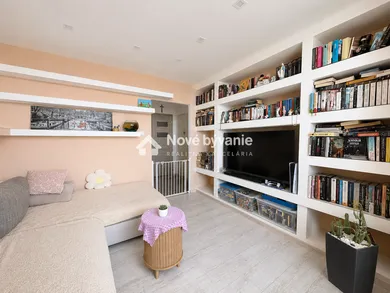 Na predaj 3-izbový byt, 72 m², Želiezovce, Mierová