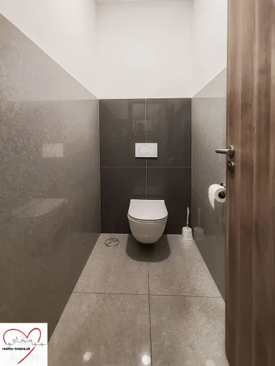 Na prenájom komerčné, 750 m², Trnava