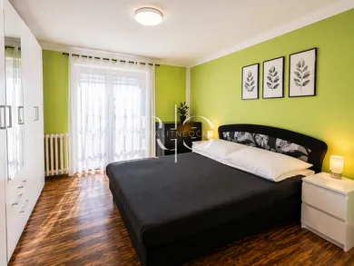 Na predaj 3-izbový byt, 65 m², Žiar nad Hronom, Hutníkov