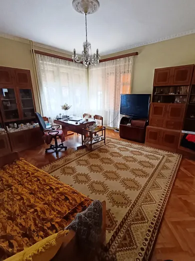 Na predaj 6-izbový dom, Rimavská Sobota