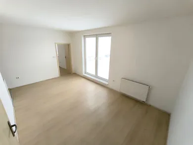 Na predaj 2-izbový byt, 42 m², Dunajská Streda, Športová