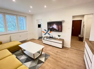 Mieszkania na wynajem, 3-pokojowe, Košice-Západ · €950