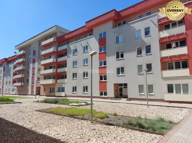 Byty na prenájom 3-izbový, Banská Bystrica · €750