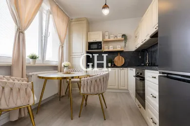 Mieszkania na sprzedaż, 3-pokojowe, Revúca · €77 990