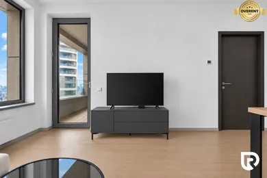 Na predaj 2-izbový byt, 49 m², Bratislava-Staré Mesto, Továrenská