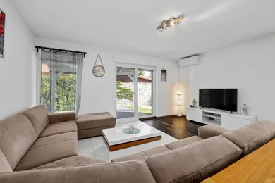 Na predaj dom, 86 m², Rovinka, Riečna