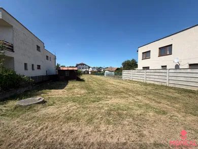 Na predaj pozemok, Tovarníky, Poľovnícka
