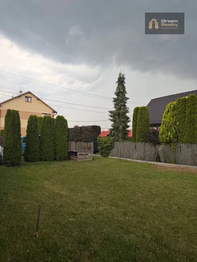 Na predaj pozemok, Mojš
