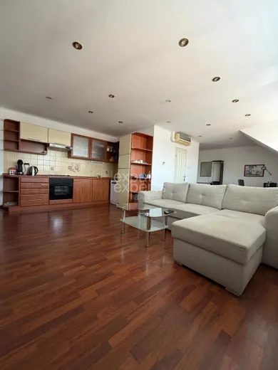 Na prenájom 2-izbový byt, 72 m², Bratislava-Staré Mesto, Mickiewiczova