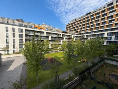 Na prenájom 1-izbový byt, 37 m², Bratislava-Petržalka
