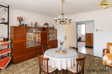 Na predaj 4-izbový dom, 97 m², Banka, Topoľčianska