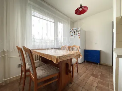 Na predaj 2-izbový byt, 63 m², Bratislava-Ružinov