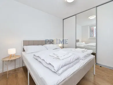 Na prenájom 2-izbový byt, 45 m², Bratislava-Petržalka