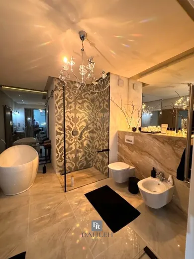 Na prenájom 4-izbový byt, 152 m², Bratislava-Staré Mesto